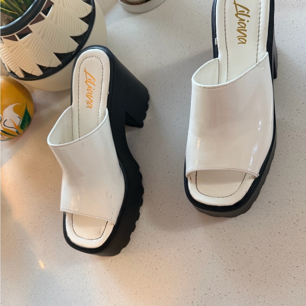 Liliana White and Black Platform Mules - Picture 7 of 7